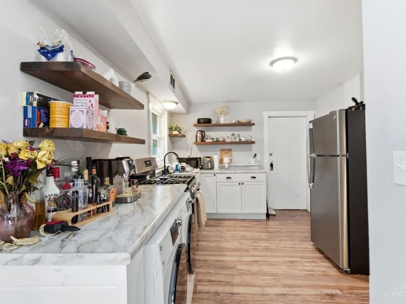 2149 W Clifton Avenue, Cincinnati, OH 45219 Photo 40