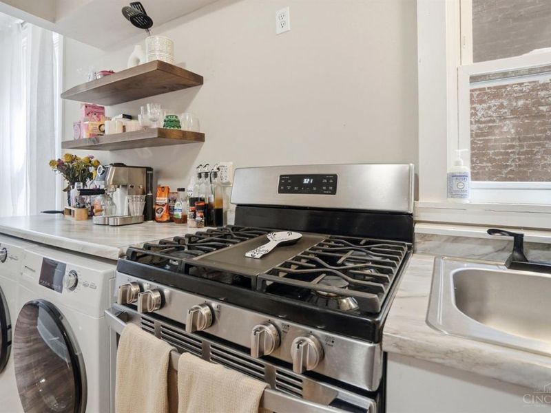 2149 W Clifton Avenue, Cincinnati, OH 45219 Photo 45