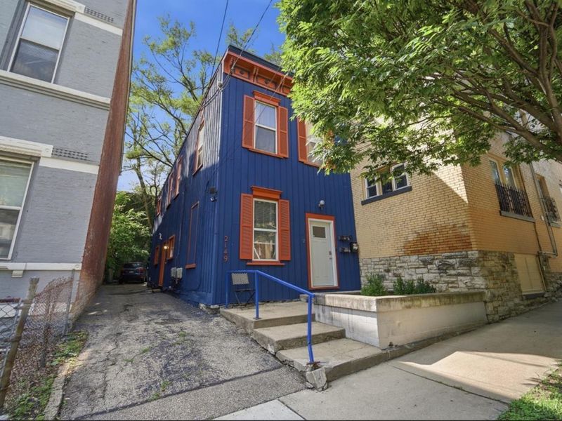 2149 W Clifton Avenue, Cincinnati, OH 45219 Photo 8