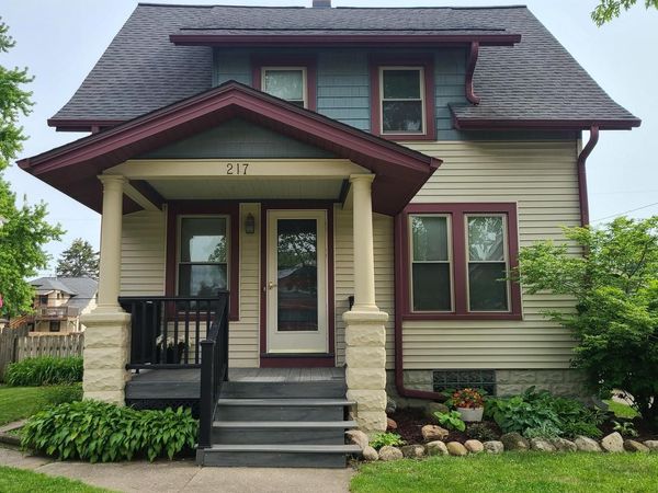 217 Harrison AVENUE, Waukesha, WI 53186