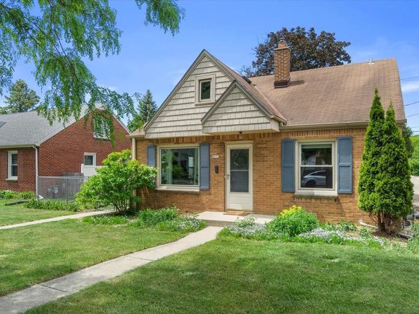 3057 N 80th STREET, Milwaukee, WI 53222
