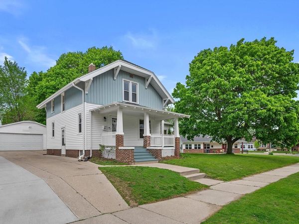 812 New York AVENUE, Manitowoc, WI 54220