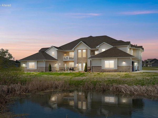1625 Grey Fox TRAIL, Unit H, Mukwonago, WI 53149
