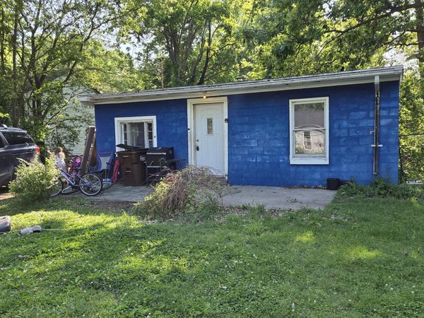 1156 Fairfax Avenue, Jackson, MI 49203