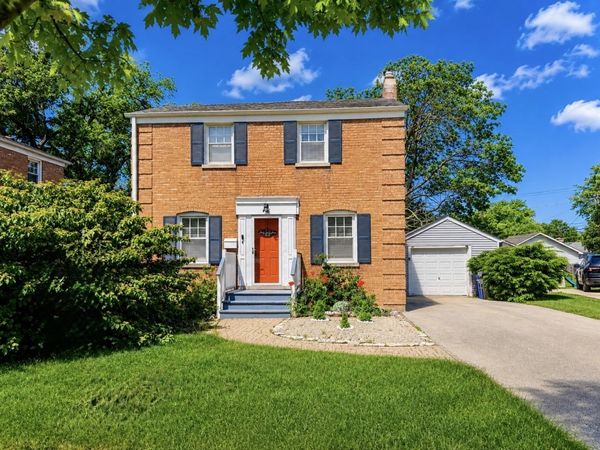416 N Main Street , Mount Prospect, IL 60056