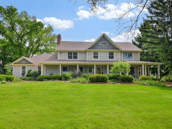 41W555 Wayne Drive , St. Charles, IL 60175