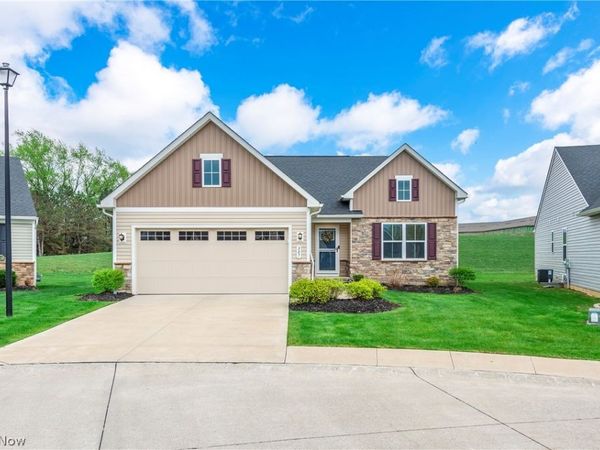 307 Pebble Creek Court, Amherst, OH 44001