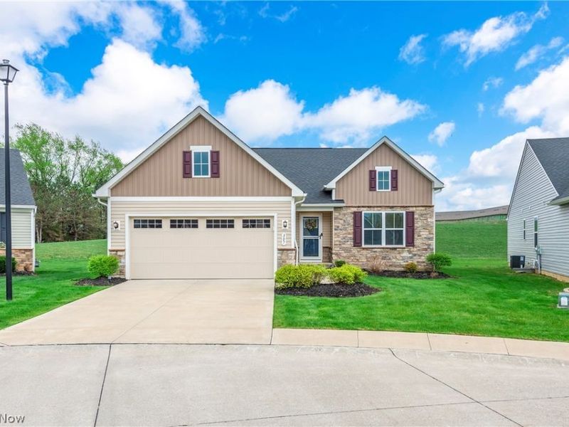 307 Pebble Creek Court, Amherst, OH 44001 Photo 1