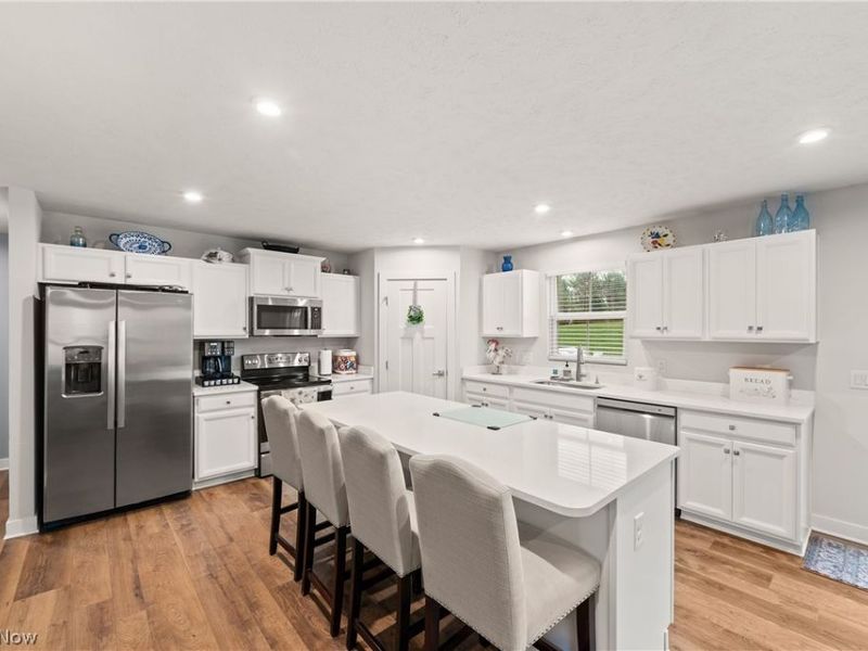 307 Pebble Creek Court, Amherst, OH 44001 Photo 12