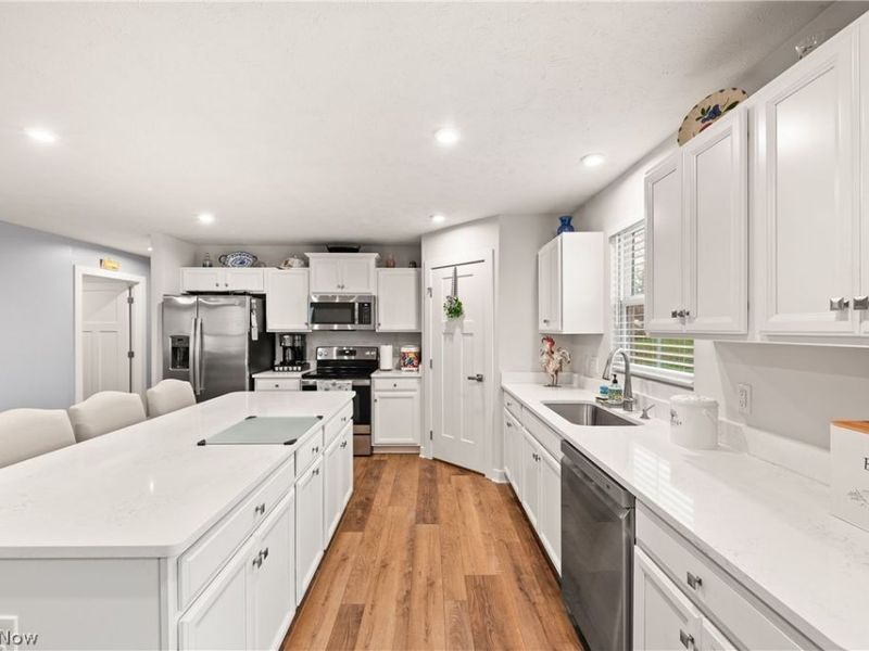 307 Pebble Creek Court, Amherst, OH 44001 Photo 13