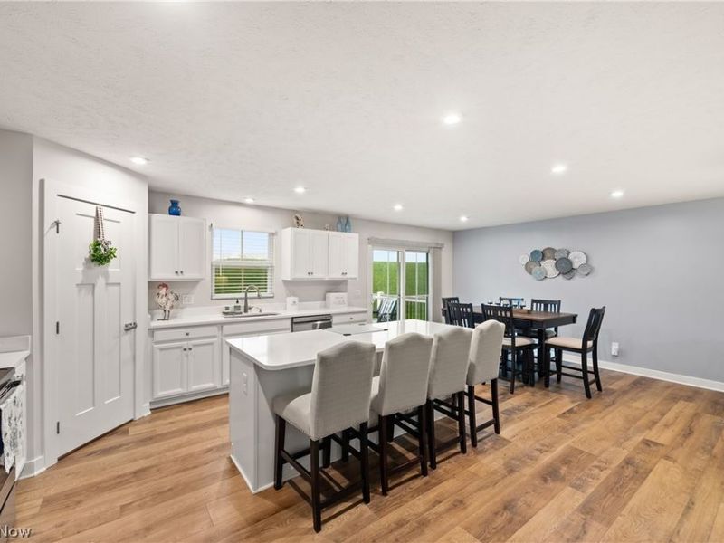 307 Pebble Creek Court, Amherst, OH 44001 Photo 18