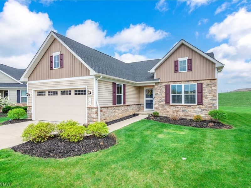 307 Pebble Creek Court, Amherst, OH 44001 Photo 2