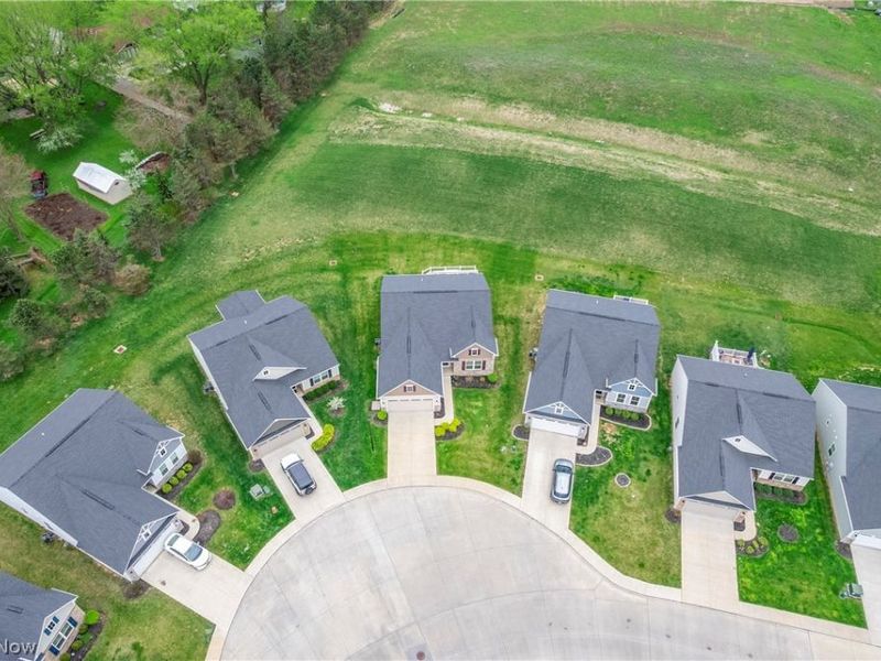 307 Pebble Creek Court, Amherst, OH 44001 Photo 46