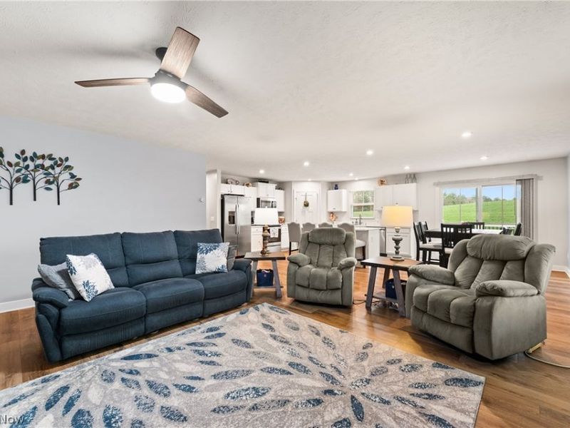 307 Pebble Creek Court, Amherst, OH 44001 Photo 6