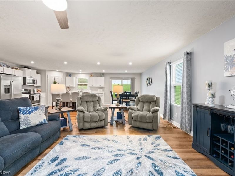 307 Pebble Creek Court, Amherst, OH 44001 Photo 8