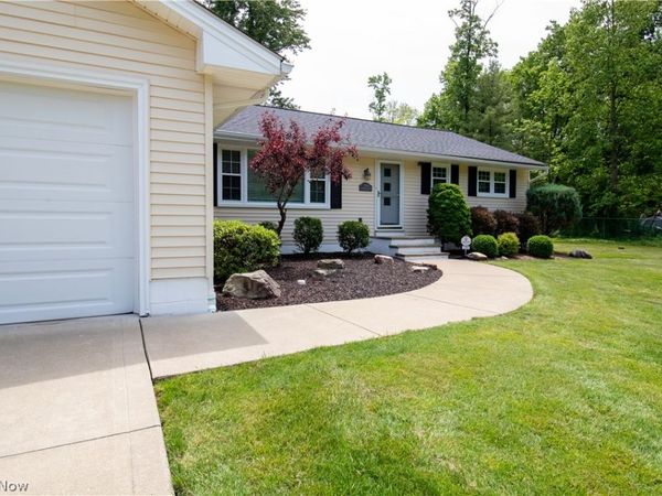 7308 Raccoon Hill Drive , Kirtland, OH 44094