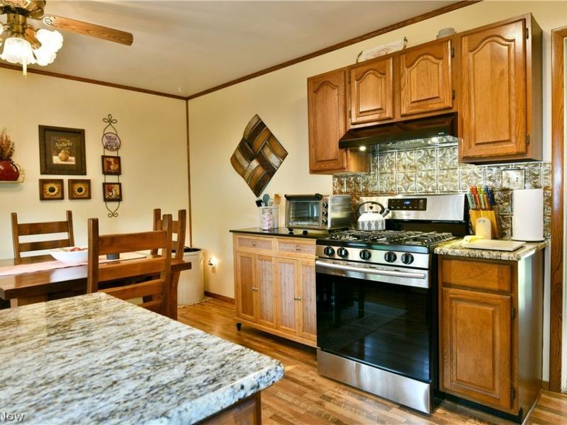 2483 Trentwood Drive SE, Warren, OH 44484 Photo 21