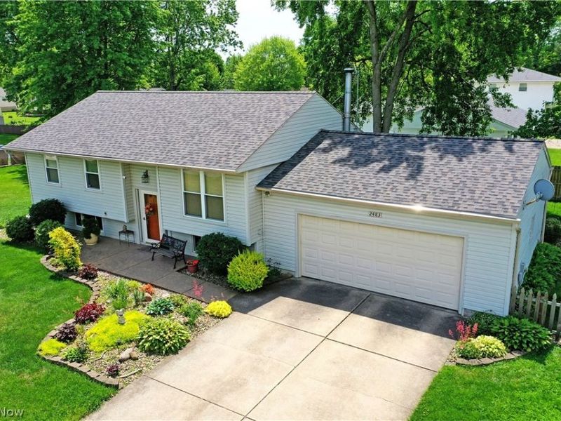 2483 Trentwood Drive SE, Warren, OH 44484 Photo 4
