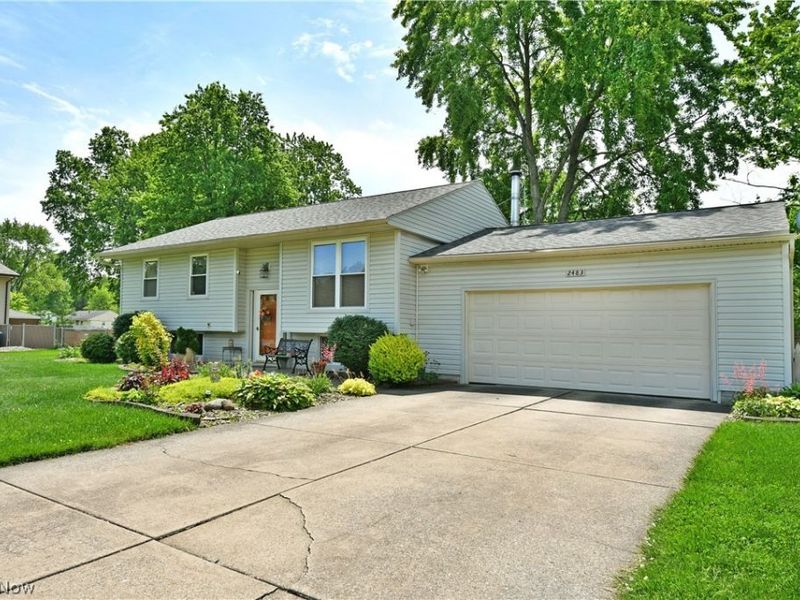 2483 Trentwood Drive SE, Warren, OH 44484 Photo 5