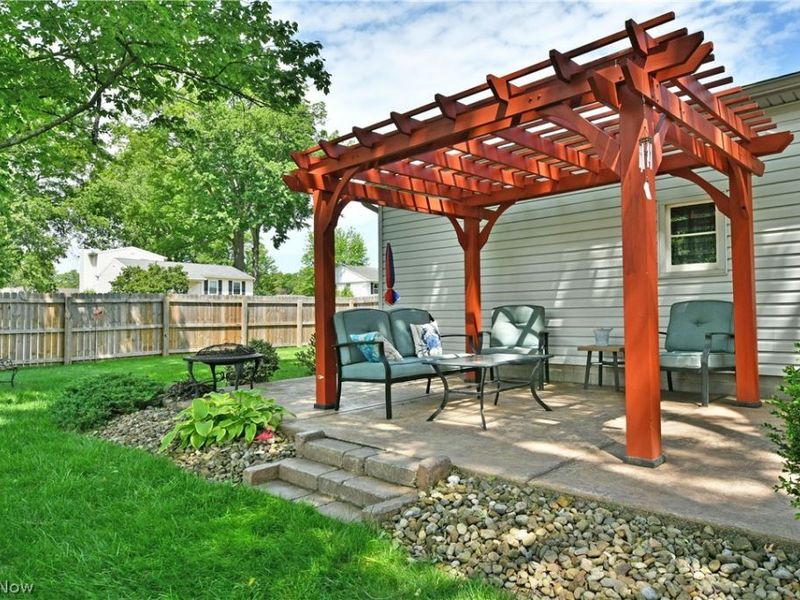 2483 Trentwood Drive SE, Warren, OH 44484 Photo 8