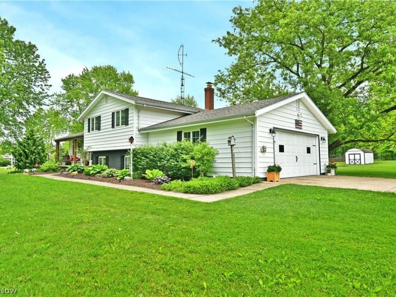 7198 Oak Hill Drive , West Farmington, OH 44491 Photo 2