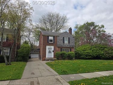 1705 Bournemouth Road, Grosse Pointe Woods, MI 48236