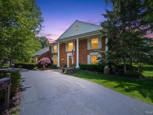 4121 Antique Lane, Bloomfield Hills, MI 48302