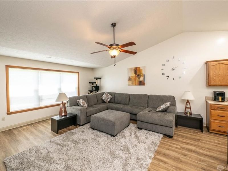 1966 Cider Mill Way, Tipp City, OH 45371 Photo 6