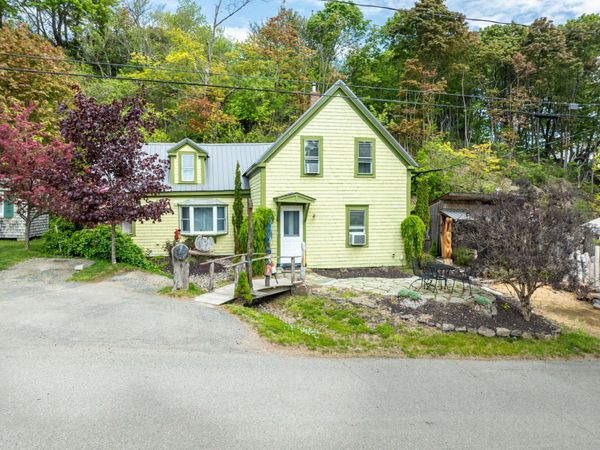 19 Sullivan Street , Eastport, ME 04631