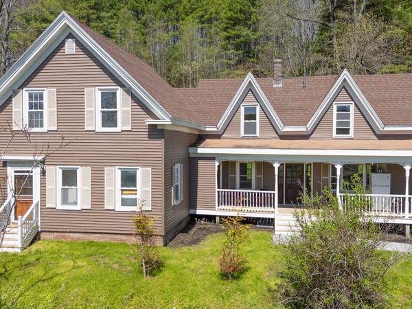 87 Cobbossee Avenue , Gardiner, ME 04345