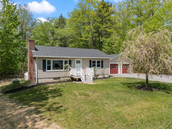 37 Pilgrim Road, Standish, ME 04084