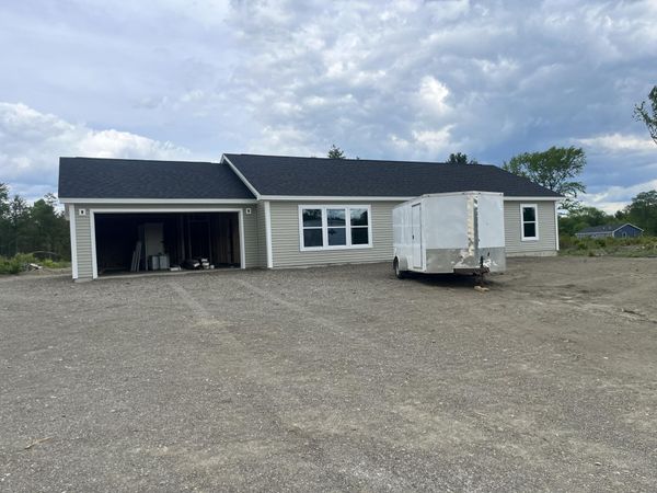 9 Blue Sky Drive , Levant, ME 04456