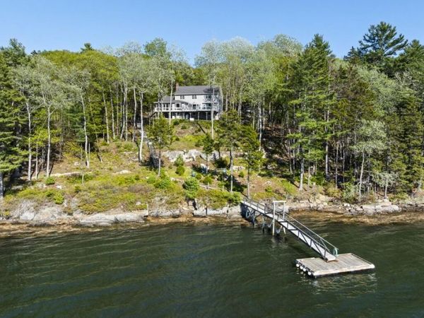 564 West Side Road, Boothbay, ME 04537