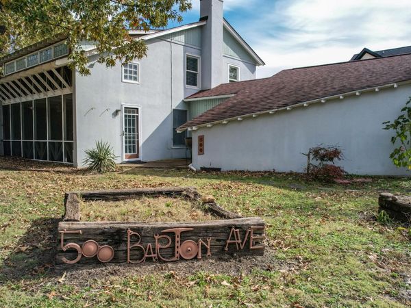 500 Barton Avenue , Chattanooga, TN 37405