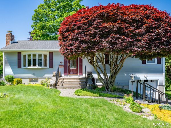 140 Saugus, Watertown, CT 06779