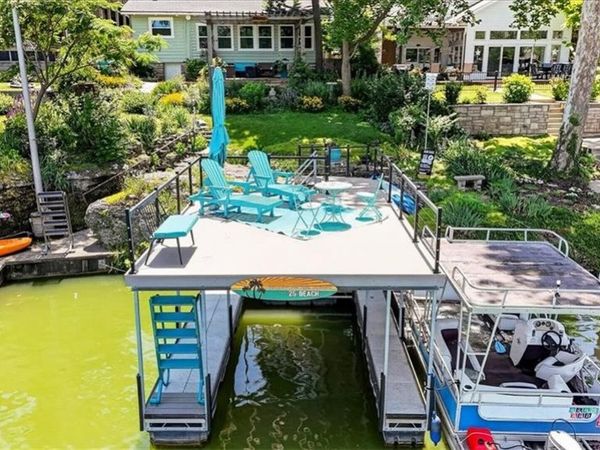 25 Beach Drive, Lake Tapawingo, MO 64015