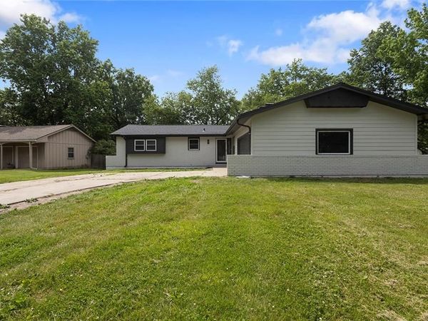 8320 WILLOW Way, Raytown, MO 64138