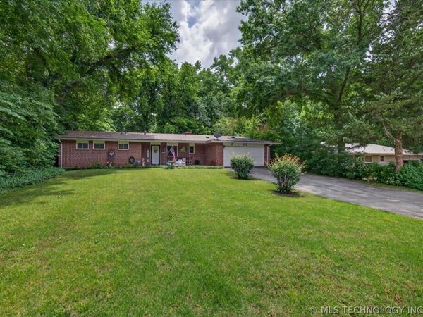3515 Sheridan Road , Bartlesville, OK 74006