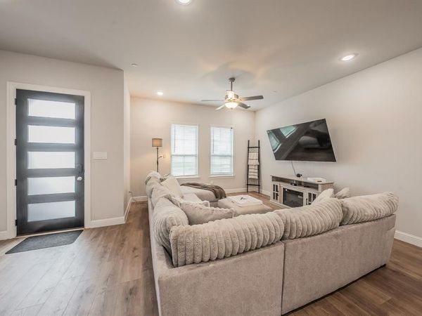 12933 Couture Drive, Farmers Branch, TX 75234