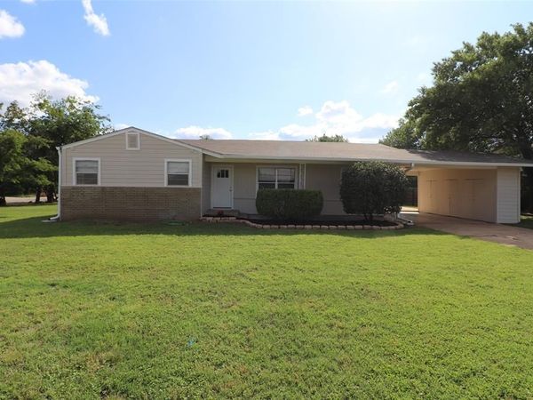 1909 7th Street, Brownwood, TX 76801