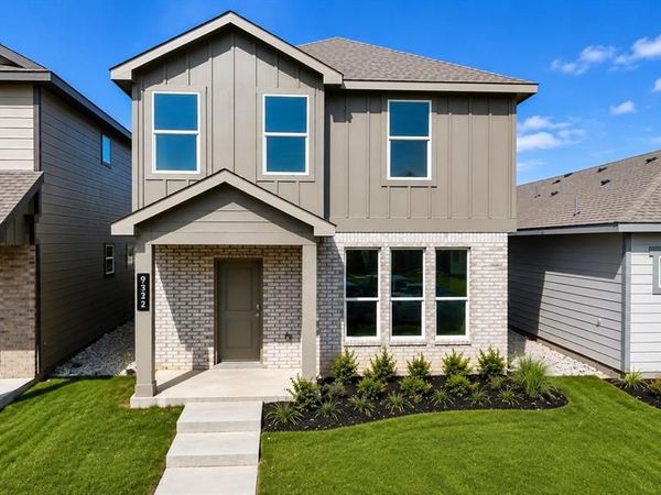 9332 PEAR BUTTE Drive, Fort Worth, TX 76140