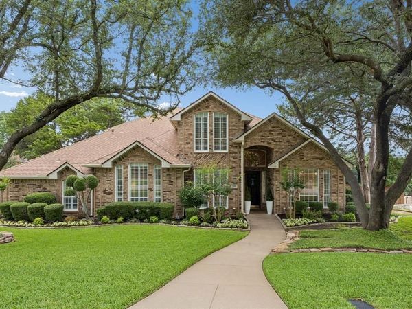 809 Newport Way, DeSoto, TX 75115