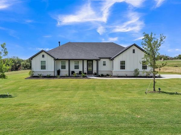 2004 Willy Dilly Road, Springtown, TX 76082