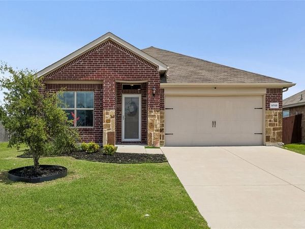 9705 Snowbell Lane, Crowley, TX 76036