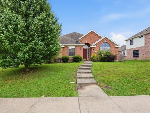 1700 Wylie Creek Drive, DeSoto, TX 75115