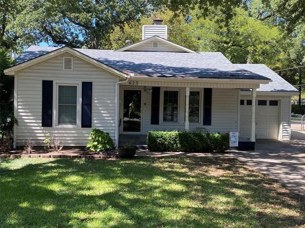 623 Club Oak Drive, River Oaks, TX 76114