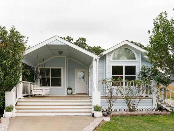450 Biscayne ST, Giddings, TX 78942
