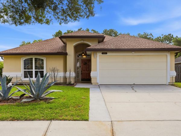 385 Whisper Ridge Dr, St Augustine, FL 32092