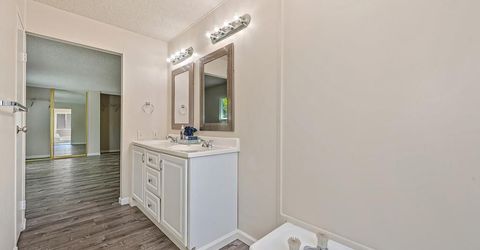 137 Kassberg, Roseville, CA 95678 Photo