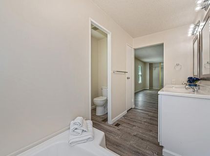137 Kassberg, Roseville, CA 95678 Photo